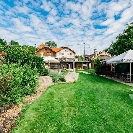Gæstehus Cerny Sklep Dobsice (South Moravian)